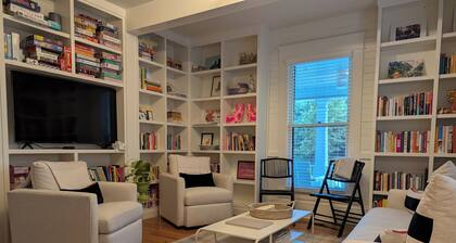 4BR Farm House | Chef's Kitchen | Firepit