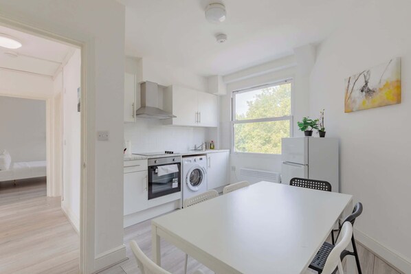 Fridge, oven, stovetop, toaster