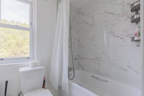 Ducha y secador de pelo