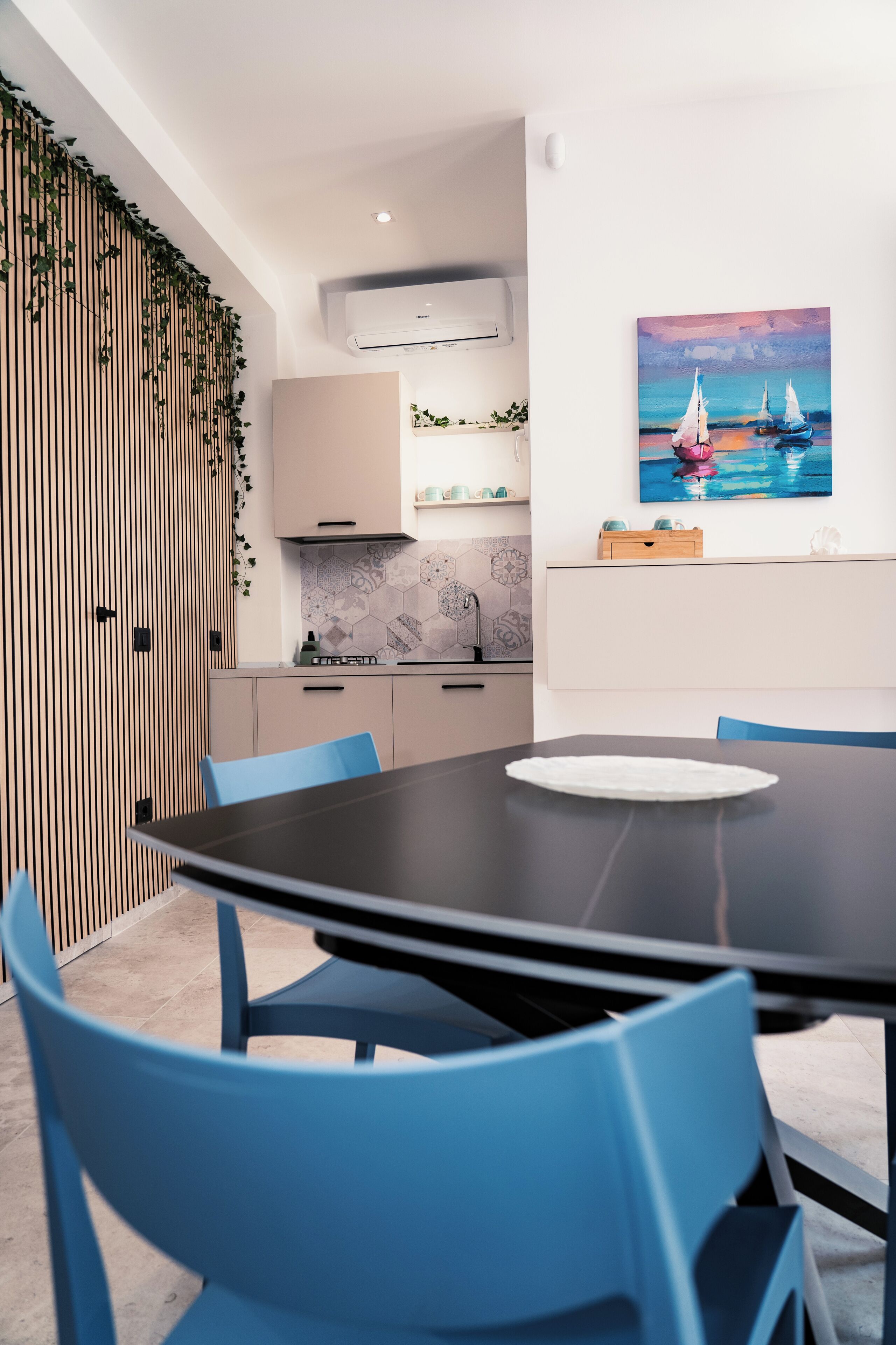 Comfort Condo, Garden View | Living area | Flat-screen TV