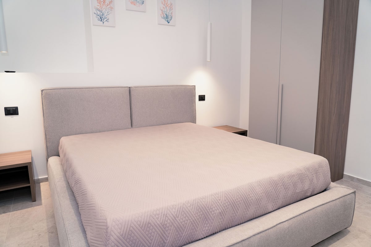 Casa, sacada, vista para o jardim | Roupas de cama premium, frigobar, cortinas blackout