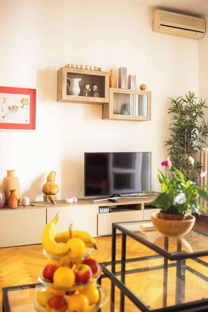 TV - Casa Romitino, modern and spacious apartment (Firenze)