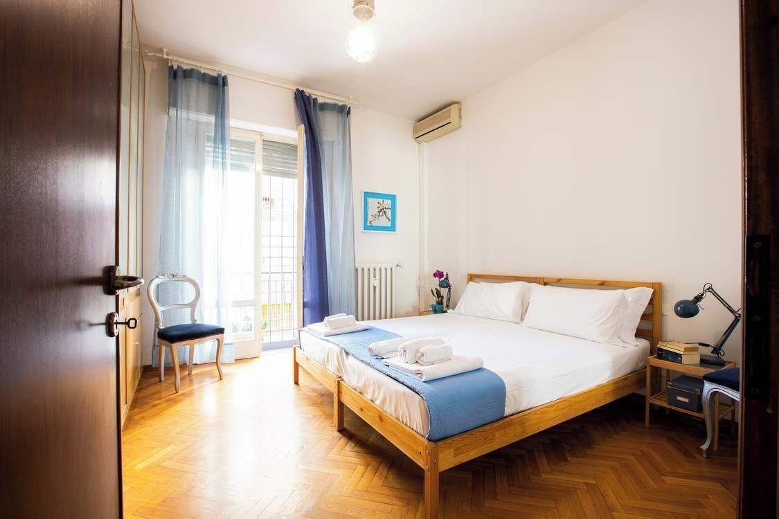 3 slaapkamers, een strijkplank/strijkijzer, wifi, beddengoed