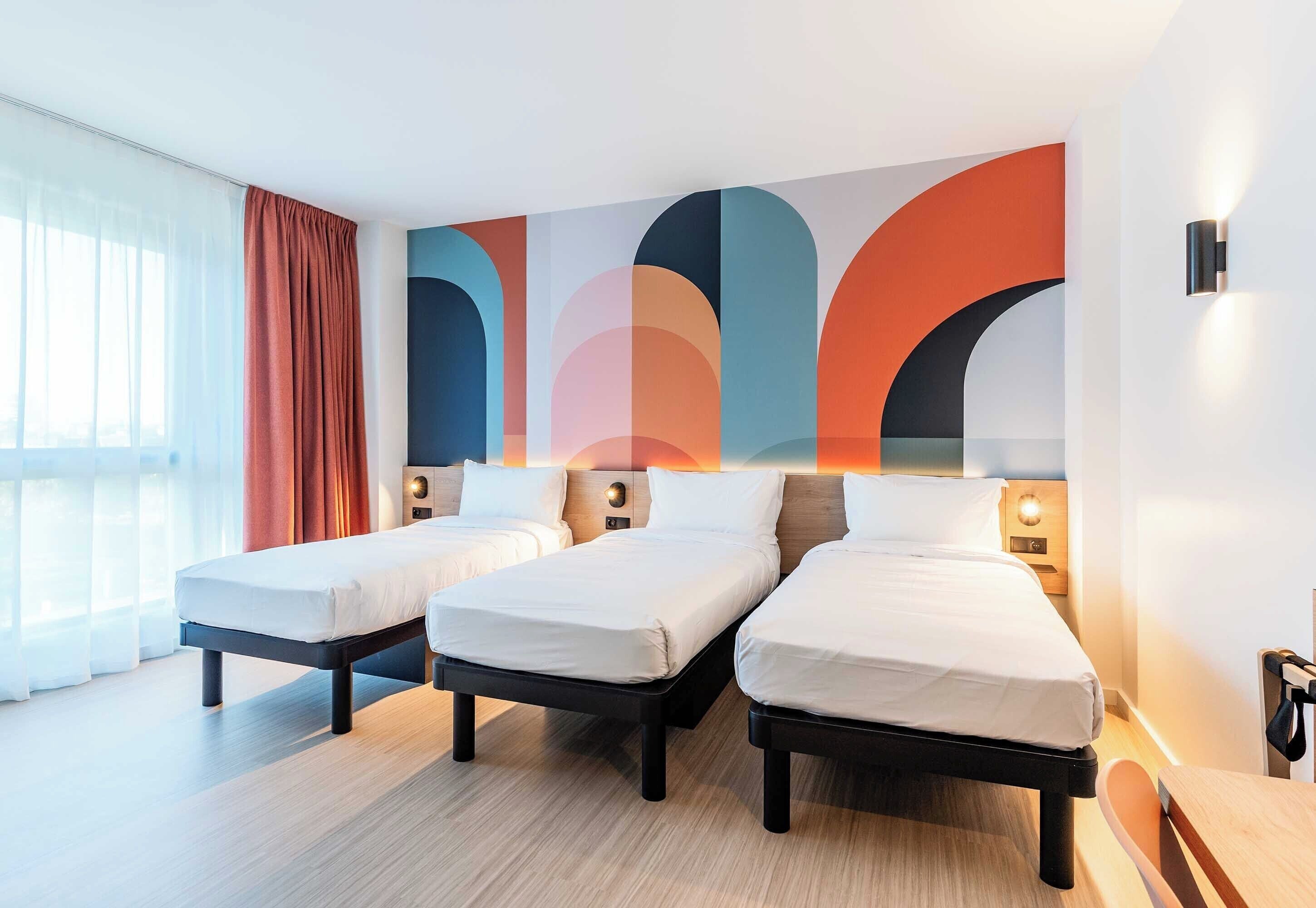 Triple Room | Hypo-allergenic bedding, laptop workspace, blackout curtains