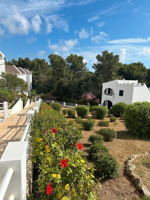 Property grounds - Apartment 'Addaia' with Mountain Views, Shared Pool and Wi-Fi (Port d'Addaia)