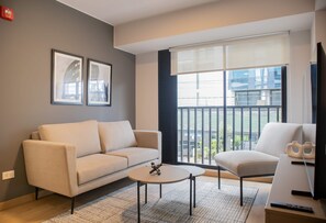 Apartment | 2 bedrooms - w Elegant 2BR w/ Great Balcony in Miraflores (Lima)