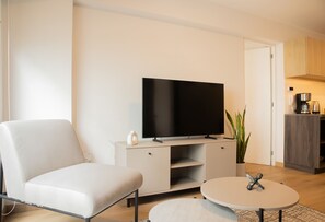 2 bedrooms - w Elegant 2BR w/ Great Balcony in Miraflores (Lima)