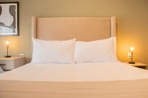 2 bedrooms - w Elegant 2BR w/ Great Balcony in Miraflores (Lima)