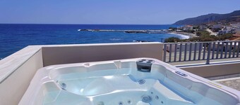 Beachfront Ela Luxury Stay With Jacuzzi Views