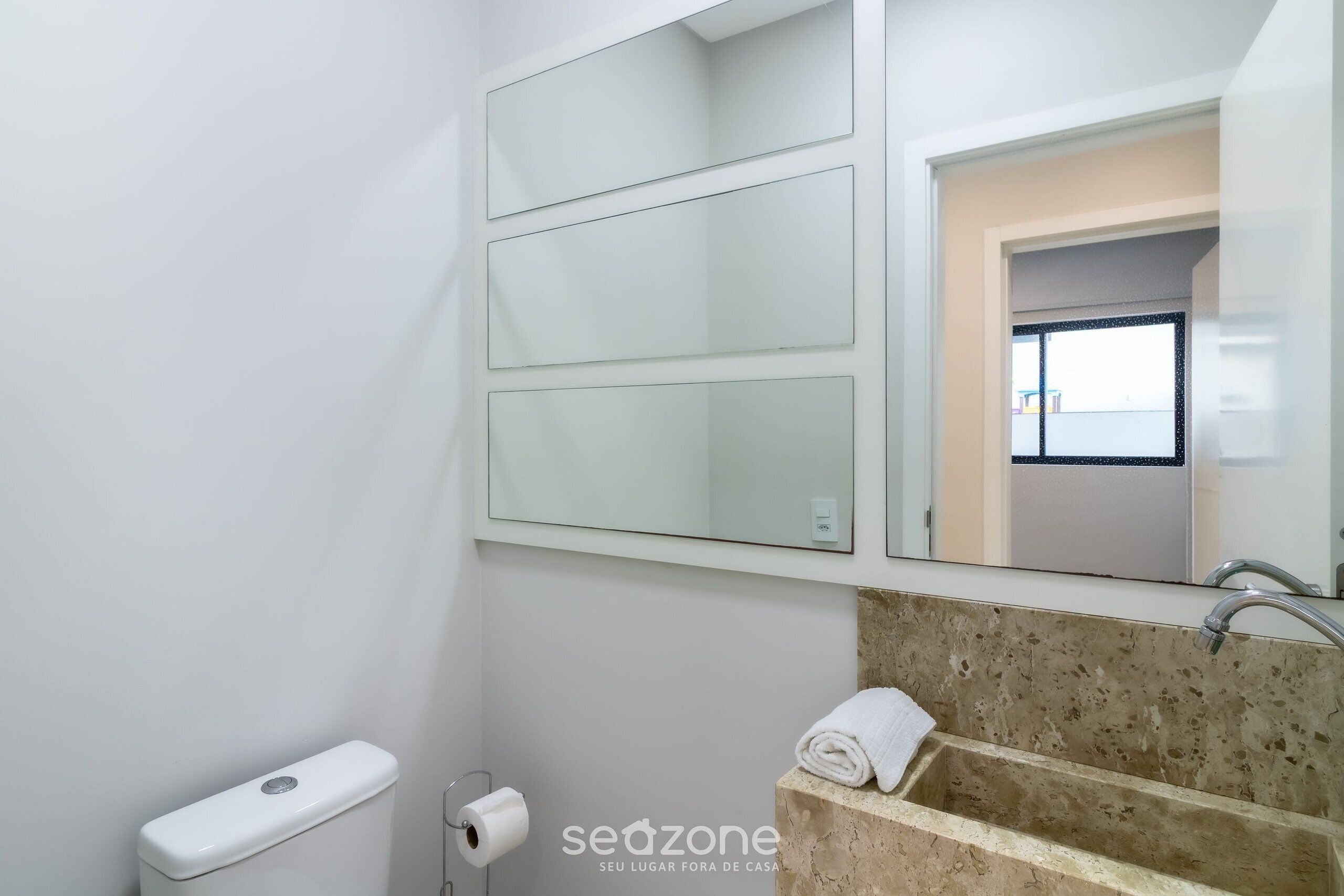 Basic Apartment | Bathroom