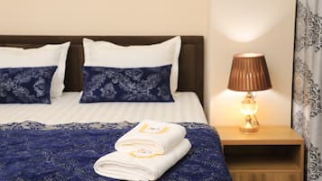 Family Suite, City View | Desk, laptop workspace, free WiFi