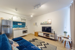 Basic Apartment | Living area - Apt With Balcony 750m From Batman Alley Pdm0208 (São Paulo)