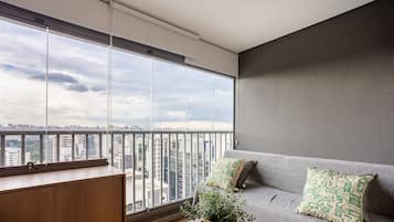 Basic Studio | Living area