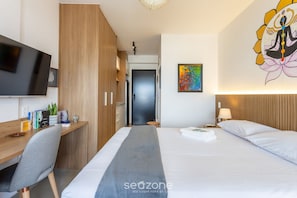 1 quarto, escrivaninha