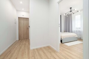 1 bedroom, iron/ironing board, travel cot, WiFi