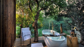 Habitación doble Premier, vista al jardín | Terraza o patio