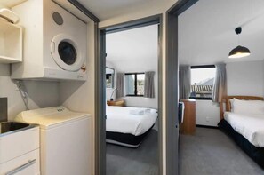 3 Schlafzimmer, Bügeleisen/Bügelbrett, Reisekinderbett, WLAN