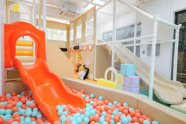 Children’s play area – indoor