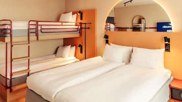 Caja de seguridad en la habitación, wifi gratis y ropa de cama