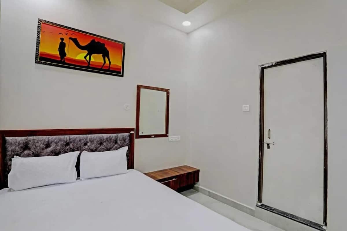 Rollaway beds, free WiFi, bed sheets
