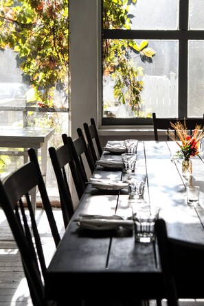 Dining - The griffin inn (Ellison Bay)