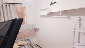 1 bedroom, WiFi, bed sheets