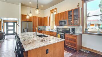 Apartment (1 Bedroom) | Interior