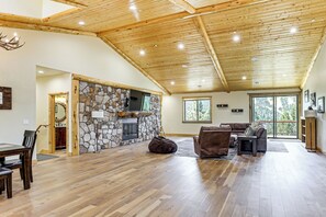 บ้านพัก (4 Bedrooms) | ภายใน