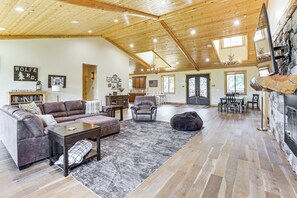 House (4 Bedrooms) | Interior - Hot Tub + Game Room: Mtn-view Retreat in Big Bear! (Big Bear Lake)