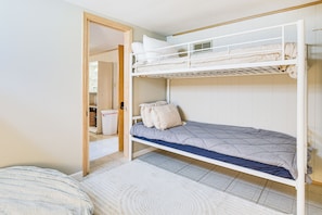 House (2 Bedrooms) | Interior - Pet-friendly Abode, 2 Mi to Dtwn Evanston! (Evanston)
