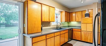 1 Mi to Dtwn: Suburban Home w/ Yard in Owosso