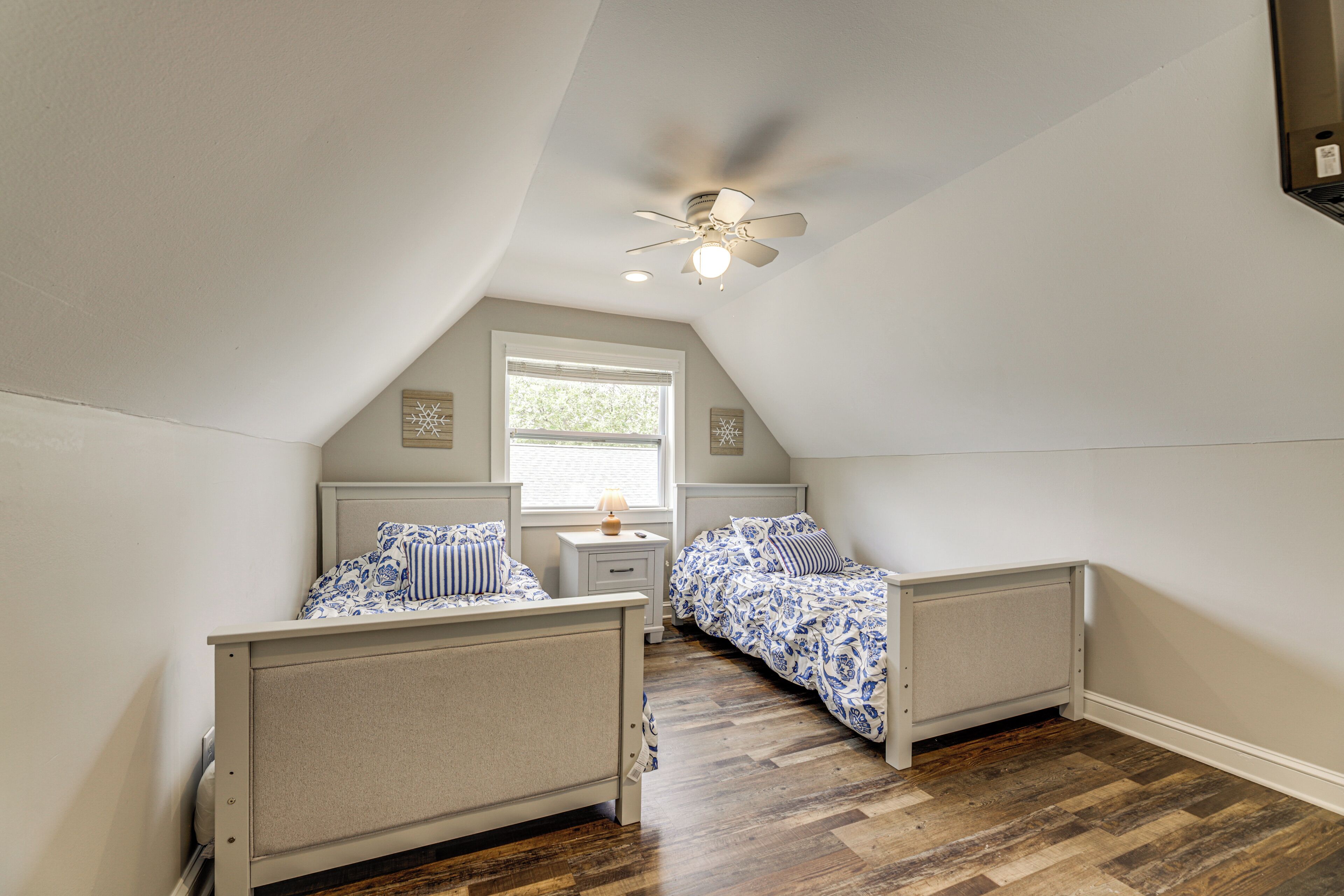 ภายใน