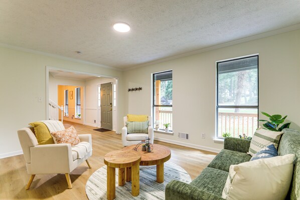 House (4 Bedrooms) | Interior