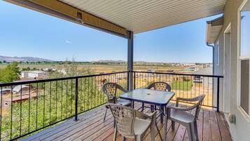 House (6 Bedrooms) | Interior