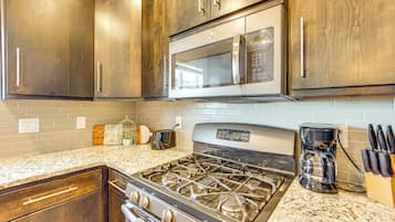 Rumah (6 Bedrooms) | Interior