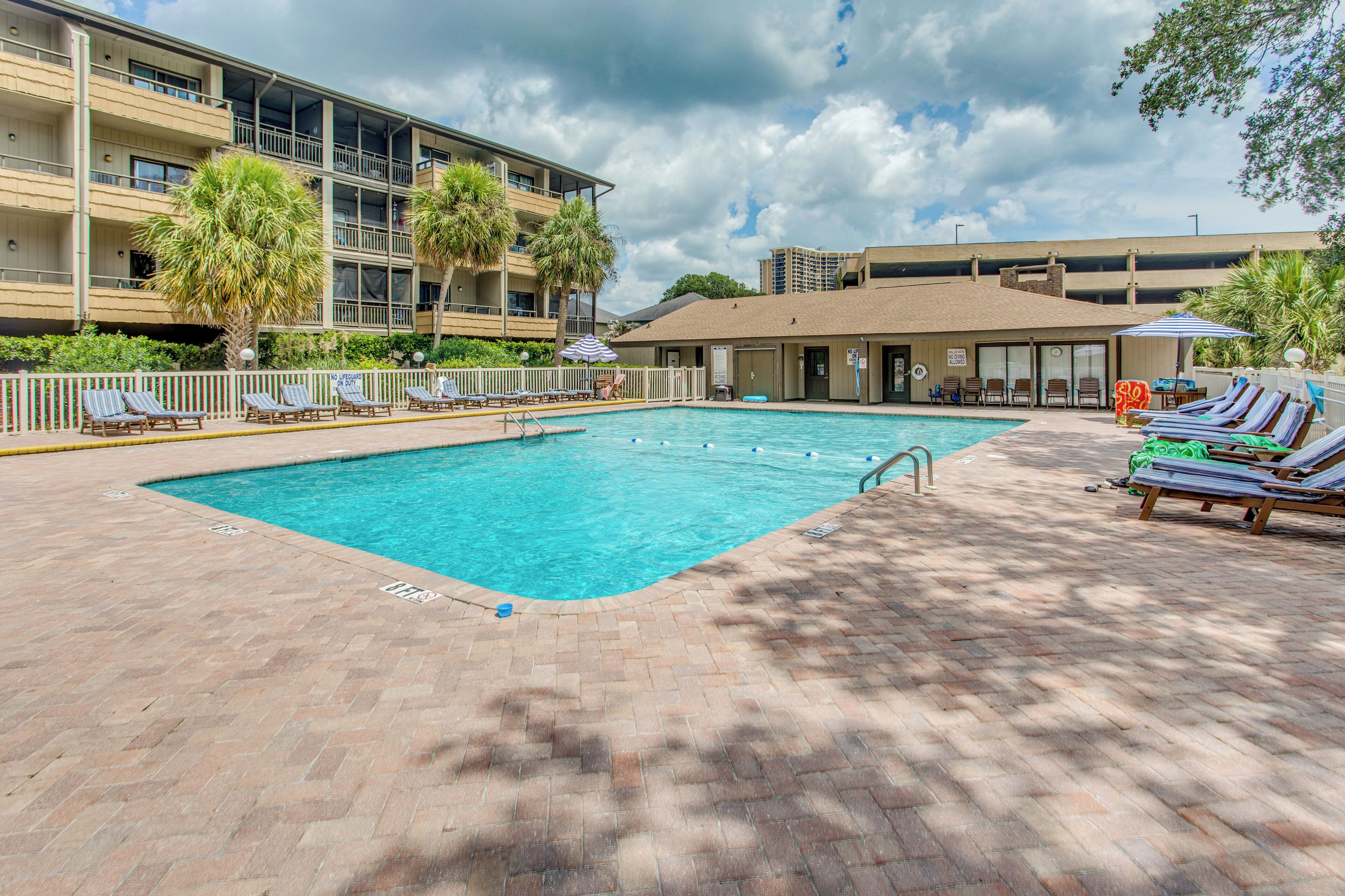 Apartment (2 Bedrooms) | Front of property