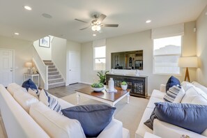 House (3 Bedrooms) | Interior