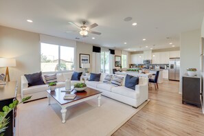 House (3 Bedrooms) | Interior - Pool Access & Mtn Views: Family Haven in Beaumont! (Beaumont)