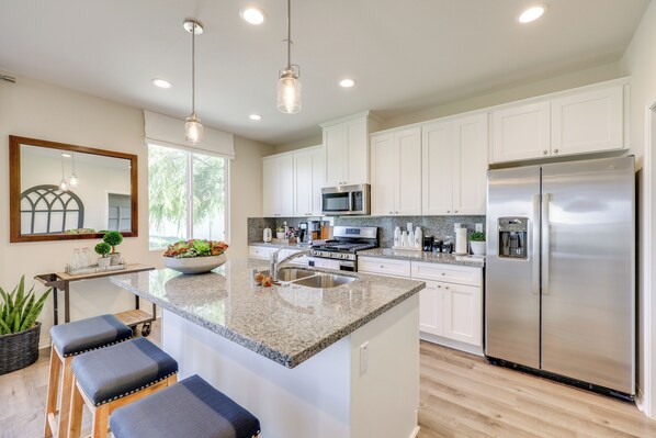 House (3 Bedrooms) | Interior