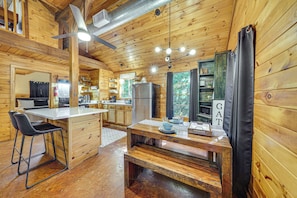 House (2 Bedrooms) | Interior