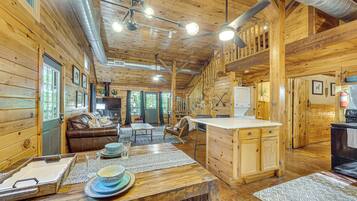 House (2 Bedrooms) | Interior