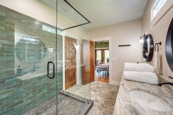 House (3 Bedrooms) | Interior - 400 Acres on Lavender Mtn: Getaway w/ Hot Tub! (Rome)