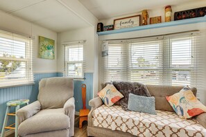 Apartment (0 Bedroom) | Interior