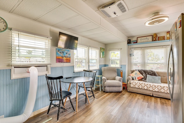 Apartment (0 Bedroom) | Interior