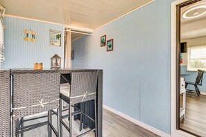 Interior - 3 Mi to Ft Myers Beach: Coastal Home Near Leetran! (Fort Myers Beach)