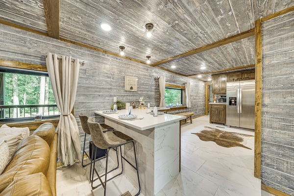 House (2 Bedrooms) | Interior