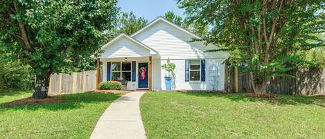 House (2 Bedrooms) | Front of property
