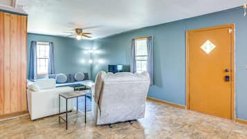 House (1 Bedroom) | Interior