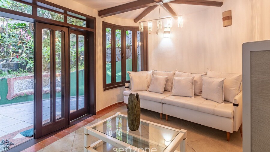 House w/ 3 Suites 400m From Mucuge Beach Mcg0006