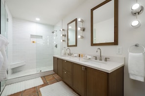 Hair dryer, towels